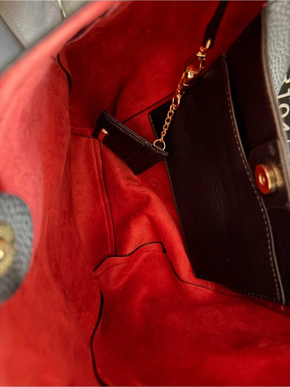Steve Madden Black Shoulder Tote with Red Lining